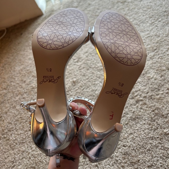 Badgley Mischka NWOT Jewel Collection Silver Heels With Crystal Ankle Straps 8.5 - Picture 7 of 7